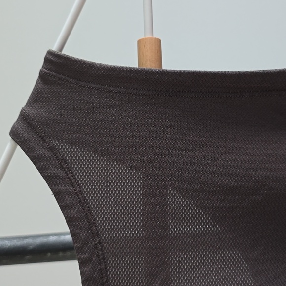 Lululemon Men's License to Train Tank - Picture 5 of 7